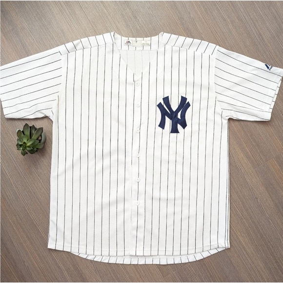 Aaron Judge New York Yankees jersey - Picture 2 of 3